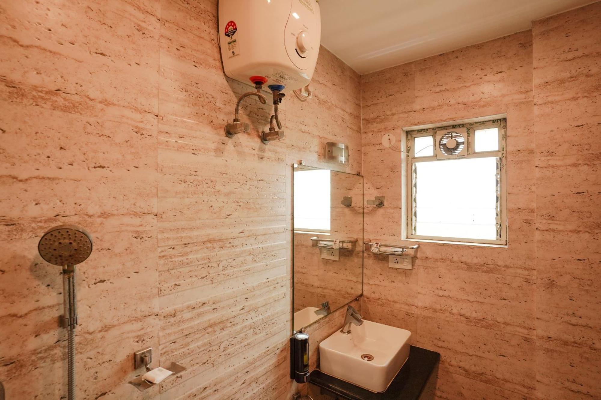 Hotel Sheldon International Near Science City Калькутта Экстерьер фото