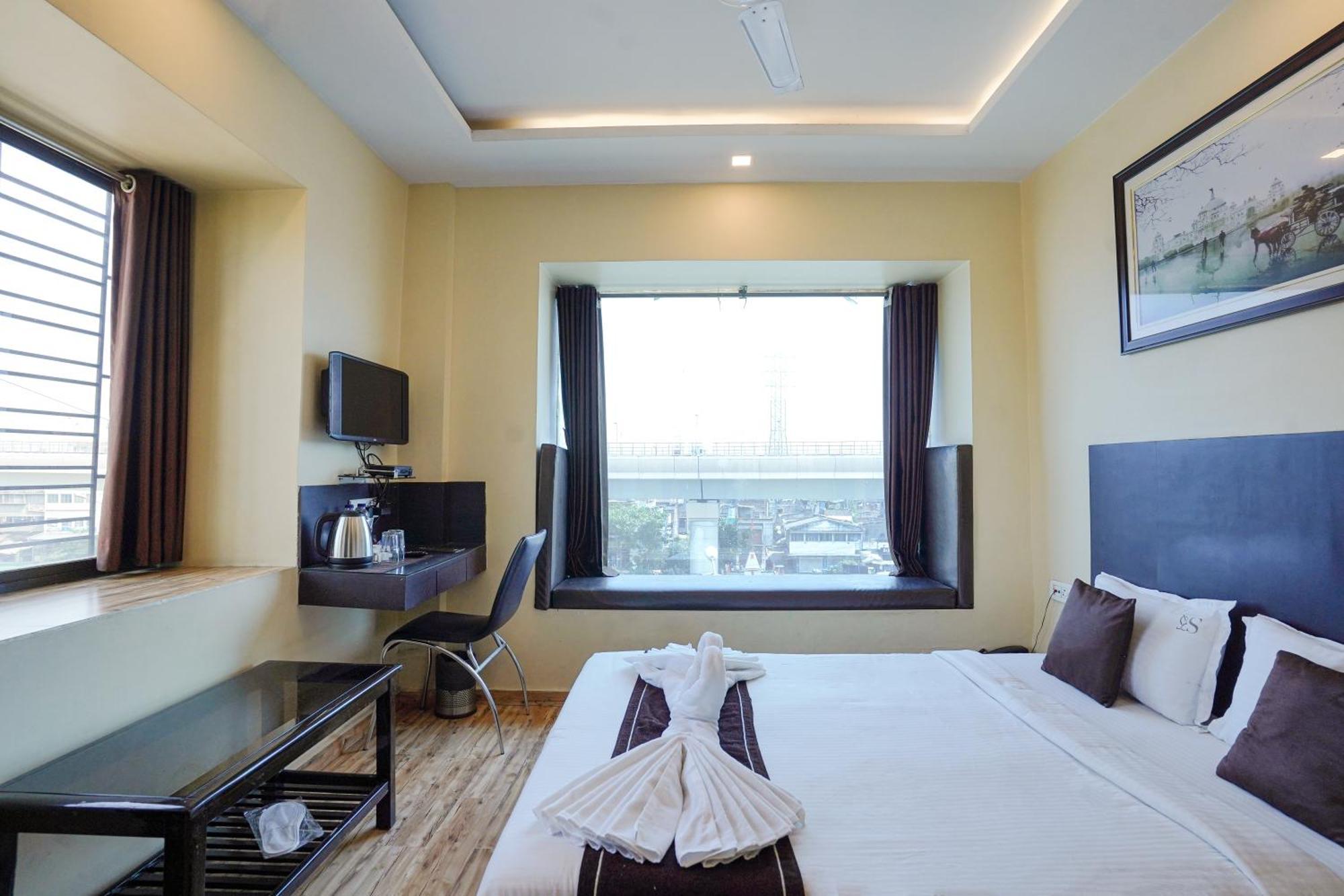 Hotel Sheldon International Near Science City Калькутта Экстерьер фото